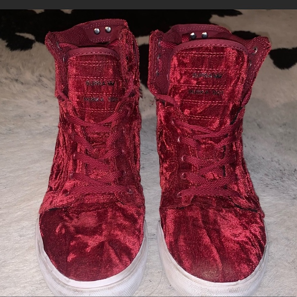 Boys velvet ski top skate shoes